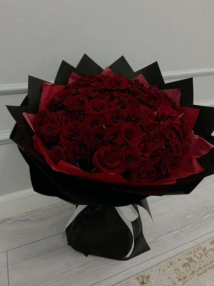 CloudHavenPress workshop space where corporate flower arrangements are designed and prepared for business delivery